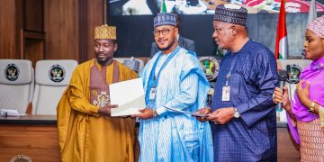 NINE YEARS AFTER, GOV. LAWAL PRESENTS CERTIFICATES TO 50 ZAMFARA STUDENTS OF CRESCENT UNIVERSITY